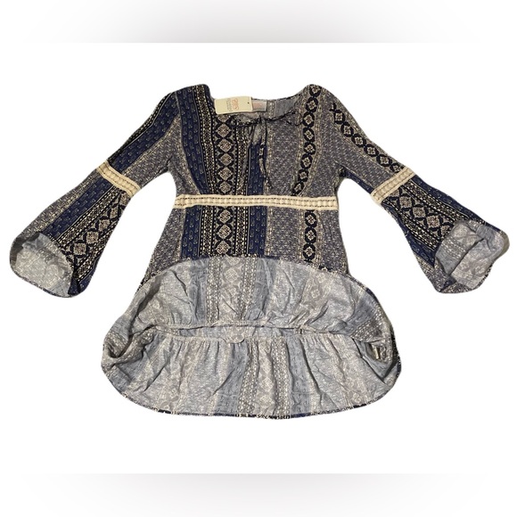 Women’s Size Small Bell Sleeves Tunic - Picture 2 of 5